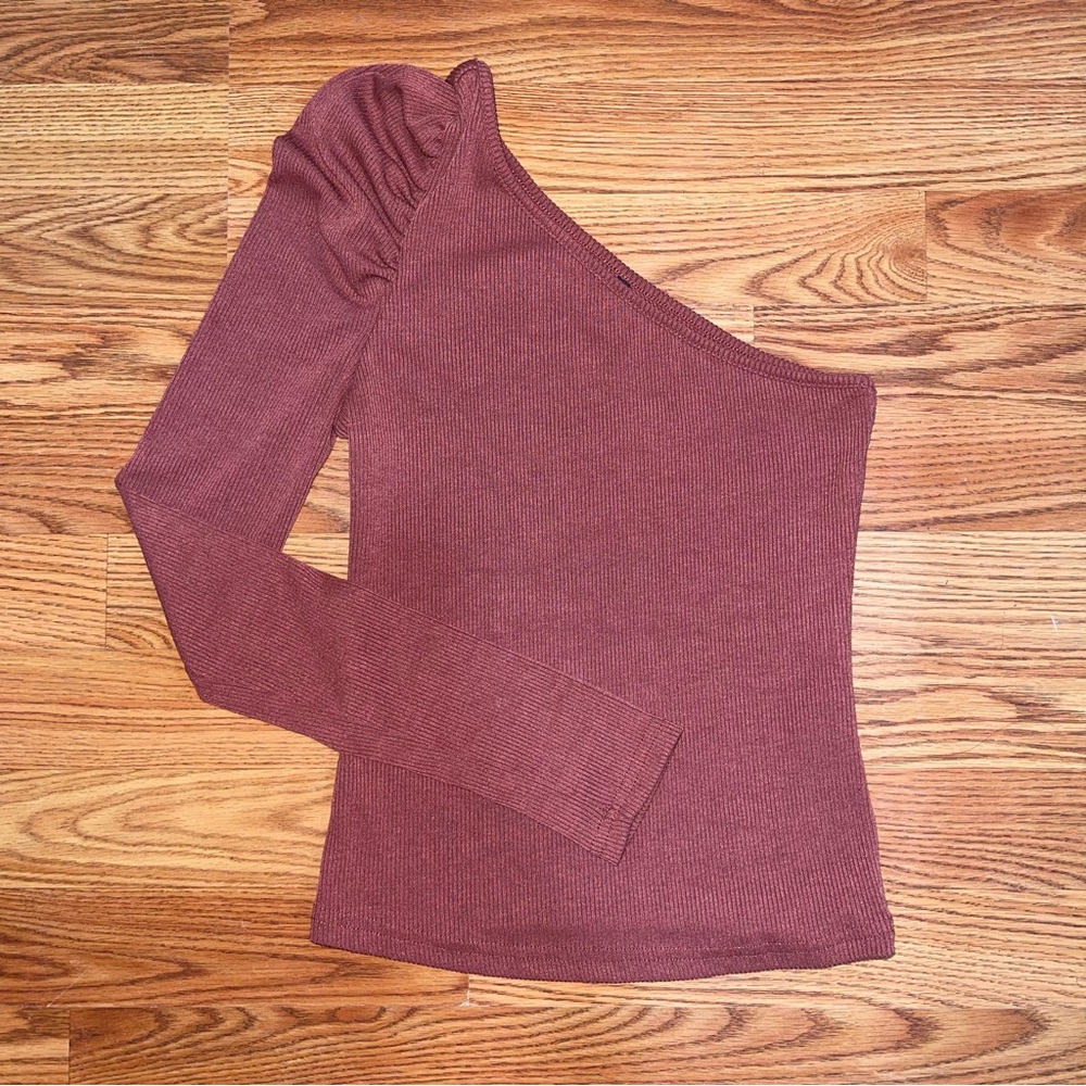 One-Shoulder Mauve top
